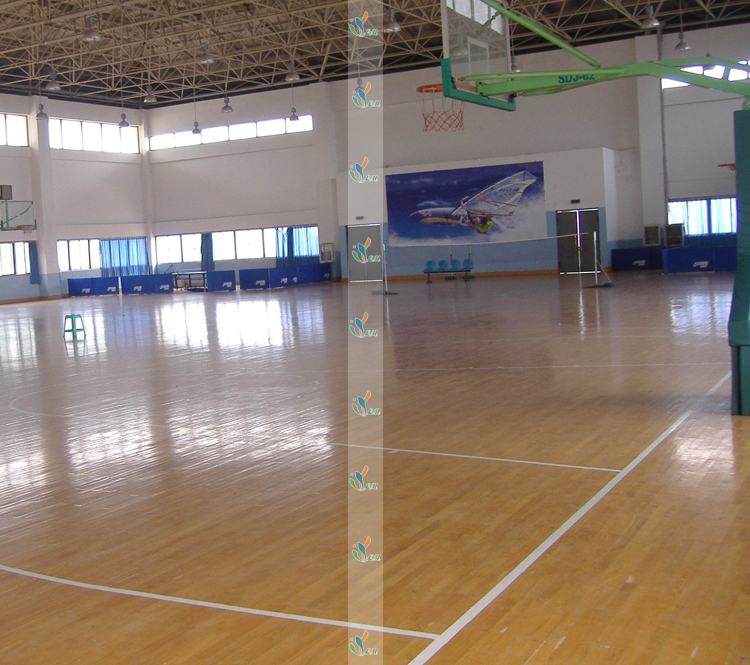 室內(nèi)籃球館運(yùn)動(dòng)木地板